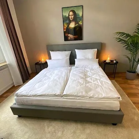 Modernes Nahe Messe Und Arena Duesseldorf Apartment
