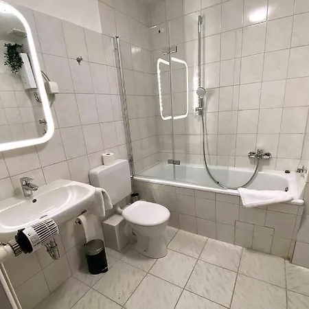 Modernes Nahe Messe Und Arena Duesseldorf *