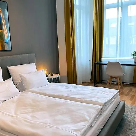 Modernes Nahe Messe Und Arena Duesseldorf Apartamento